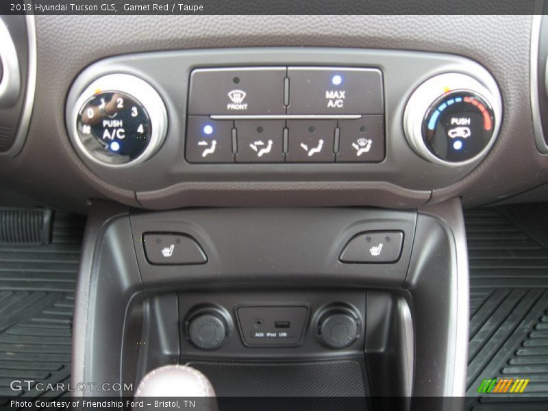 Garnet Red / Taupe 2013 Hyundai Tucson GLS