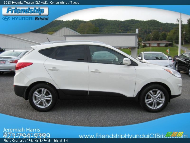 Cotton White / Taupe 2013 Hyundai Tucson GLS AWD