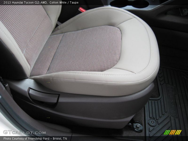 Cotton White / Taupe 2013 Hyundai Tucson GLS AWD