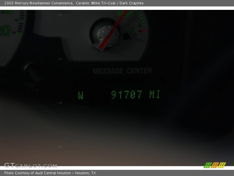 Ceramic White Tri-Coat / Dark Graphite 2003 Mercury Mountaineer Convenience