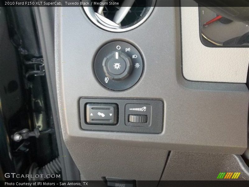 Tuxedo Black / Medium Stone 2010 Ford F150 XLT SuperCab