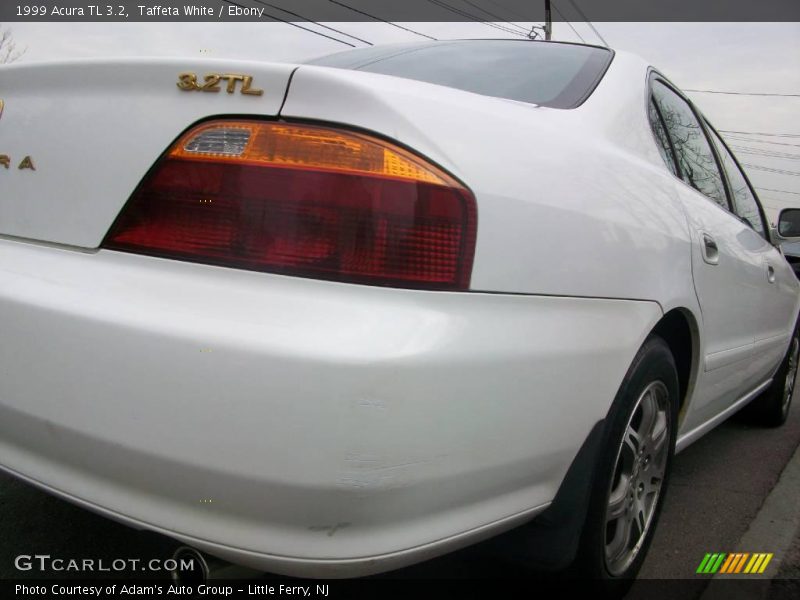 Taffeta White / Ebony 1999 Acura TL 3.2