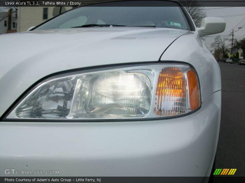 Taffeta White / Ebony 1999 Acura TL 3.2