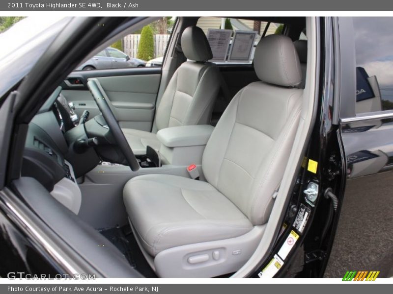 Black / Ash 2011 Toyota Highlander SE 4WD