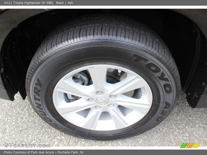 Black / Ash 2011 Toyota Highlander SE 4WD