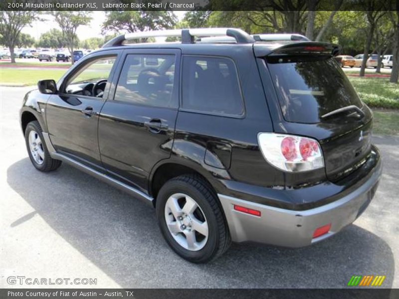 Labrador Black Pearl / Charcoal 2004 Mitsubishi Outlander XLS