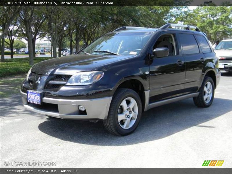 Labrador Black Pearl / Charcoal 2004 Mitsubishi Outlander XLS