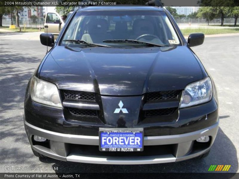 Labrador Black Pearl / Charcoal 2004 Mitsubishi Outlander XLS
