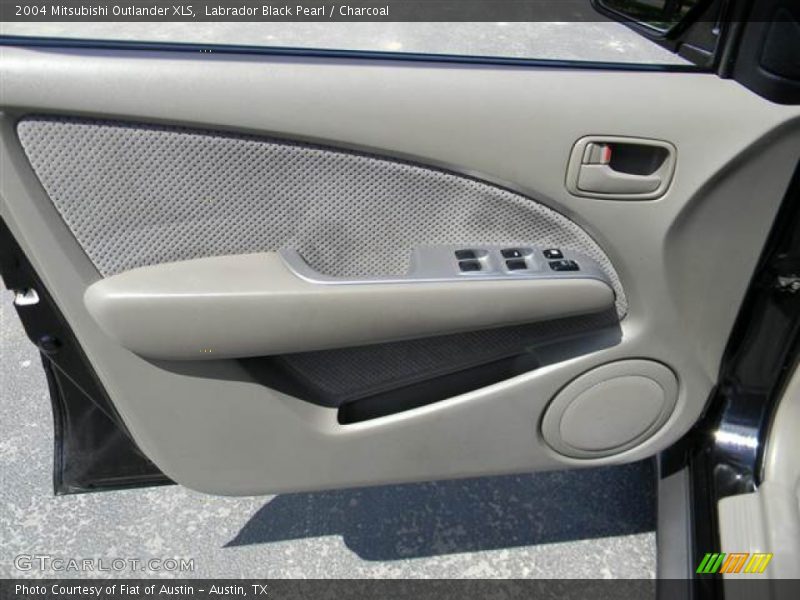 Door Panel of 2004 Outlander XLS