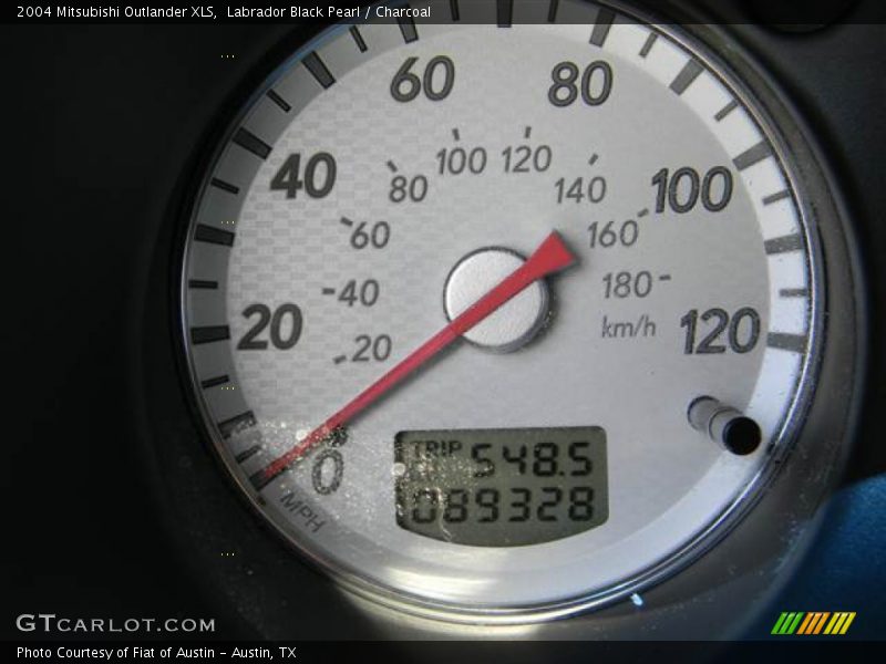 Labrador Black Pearl / Charcoal 2004 Mitsubishi Outlander XLS