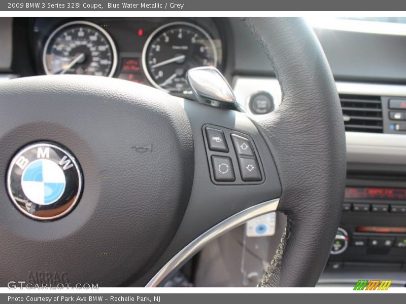Controls of 2009 3 Series 328i Coupe
