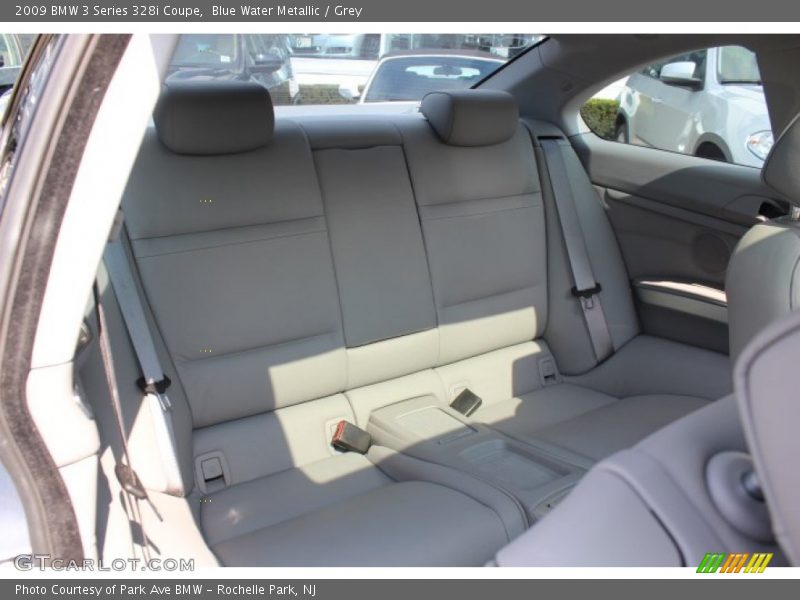 Rear Seat of 2009 3 Series 328i Coupe