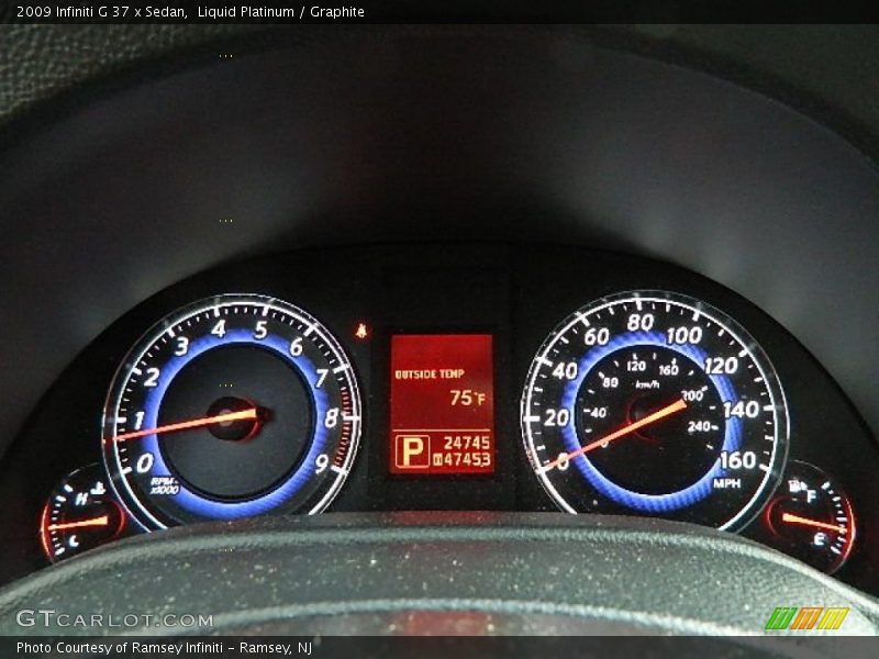 Liquid Platinum / Graphite 2009 Infiniti G 37 x Sedan
