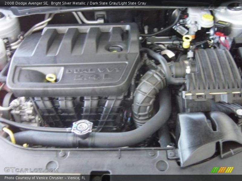 Bright Silver Metallic / Dark Slate Gray/Light Slate Gray 2008 Dodge Avenger SE
