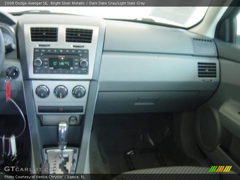 Bright Silver Metallic / Dark Slate Gray/Light Slate Gray 2008 Dodge Avenger SE
