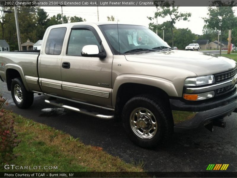 Light Pewter Metallic / Graphite 2002 Chevrolet Silverado 2500 LS Extended Cab 4x4