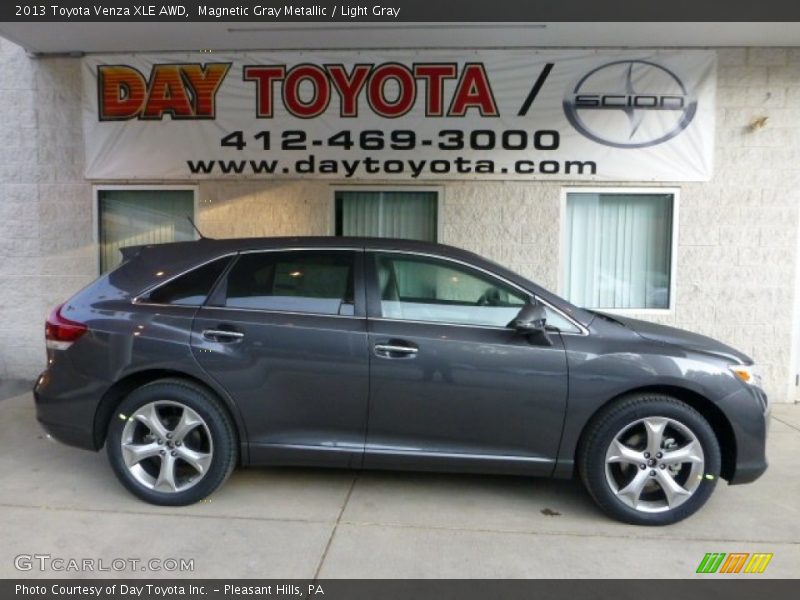 Magnetic Gray Metallic / Light Gray 2013 Toyota Venza XLE AWD