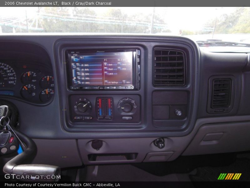 Black / Gray/Dark Charcoal 2006 Chevrolet Avalanche LT