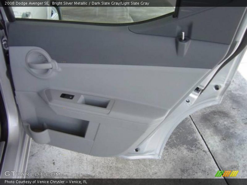Bright Silver Metallic / Dark Slate Gray/Light Slate Gray 2008 Dodge Avenger SE