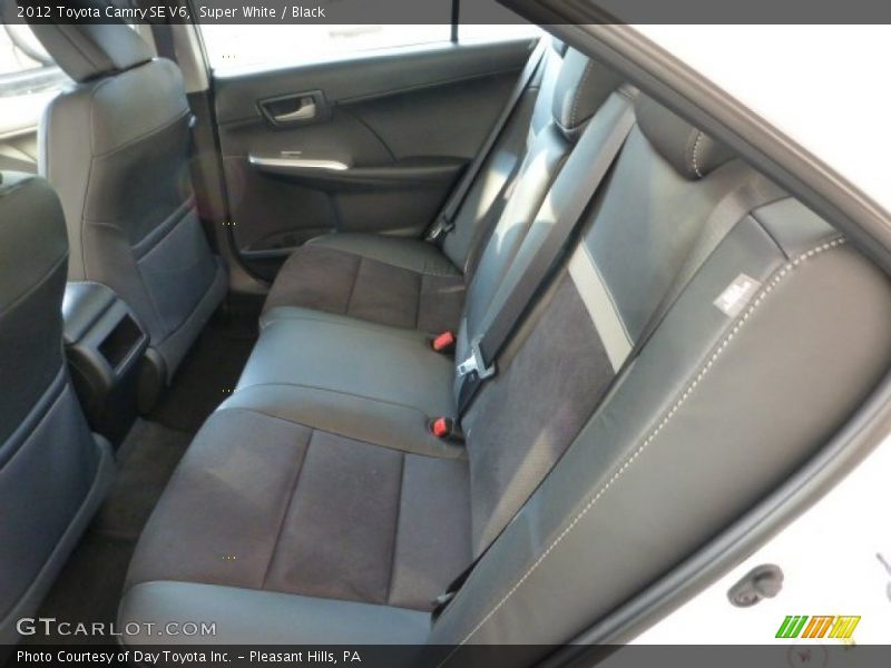 Super White / Black 2012 Toyota Camry SE V6