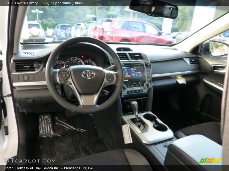 Super White / Black 2012 Toyota Camry SE V6