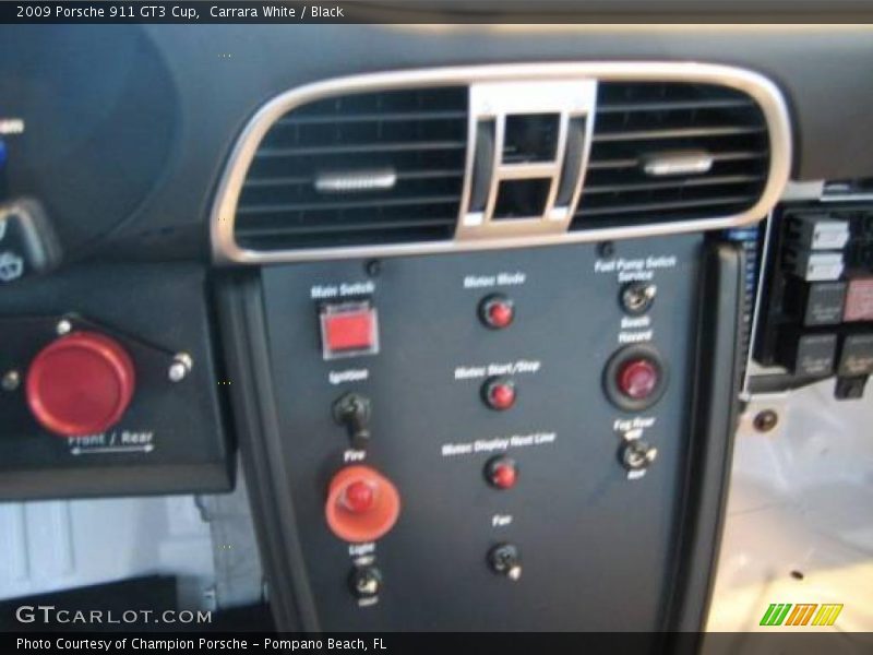 Controls of 2009 911 GT3 Cup