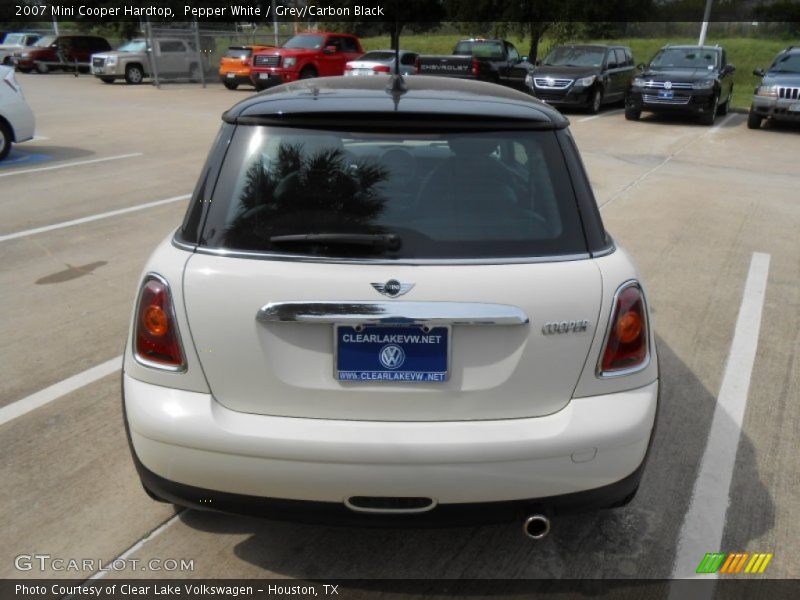 Pepper White / Grey/Carbon Black 2007 Mini Cooper Hardtop