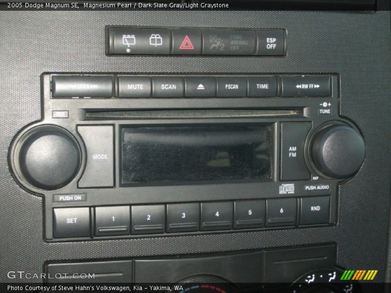 Audio System of 2005 Magnum SE
