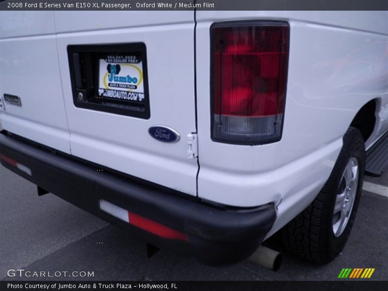 Oxford White / Medium Flint 2008 Ford E Series Van E150 XL Passenger