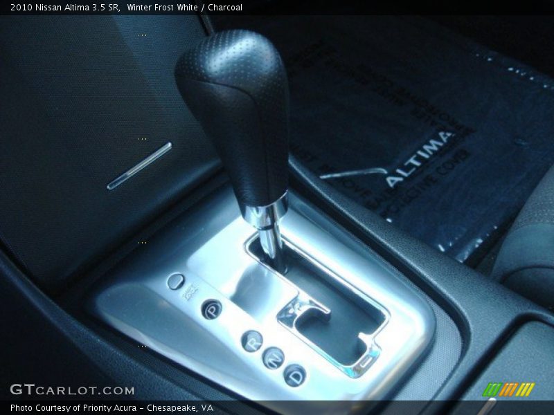 Winter Frost White / Charcoal 2010 Nissan Altima 3.5 SR