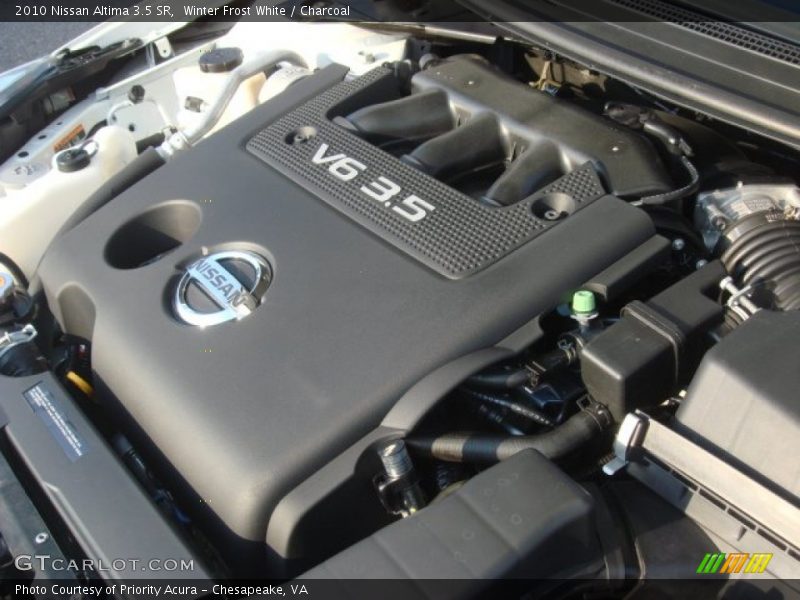 Winter Frost White / Charcoal 2010 Nissan Altima 3.5 SR