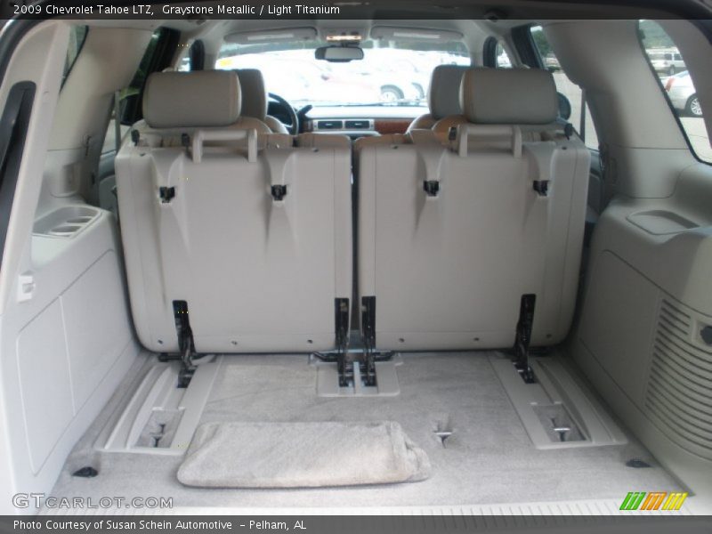  2009 Tahoe LTZ Trunk
