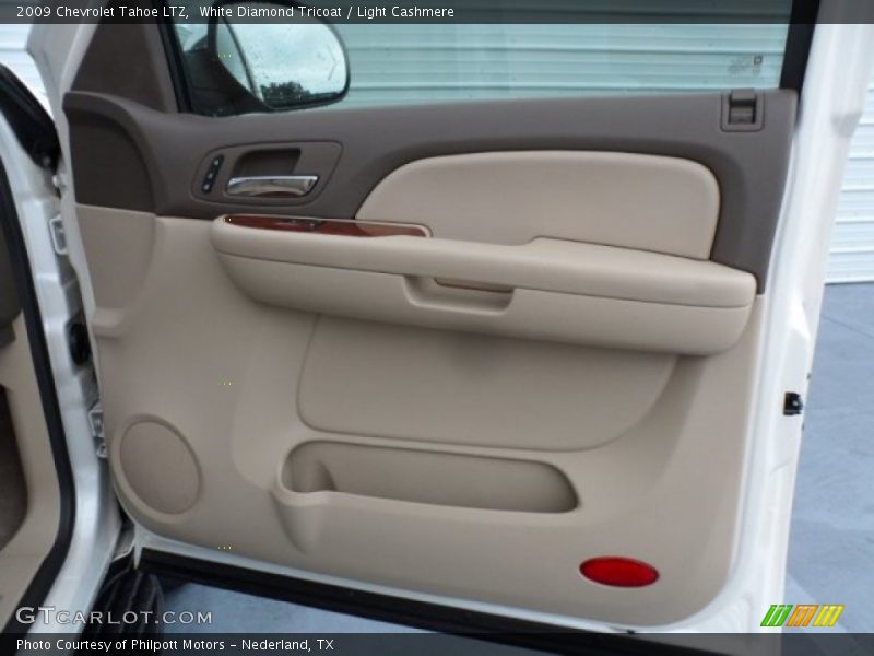 Door Panel of 2009 Tahoe LTZ