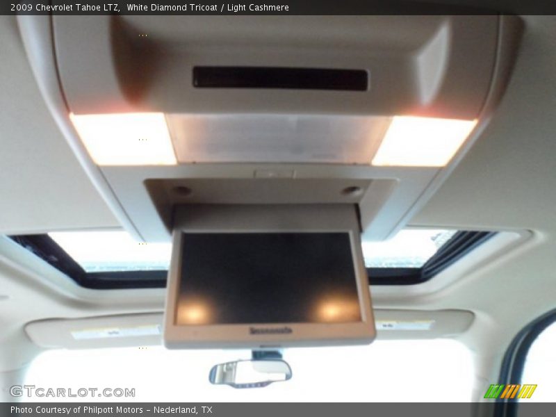 White Diamond Tricoat / Light Cashmere 2009 Chevrolet Tahoe LTZ