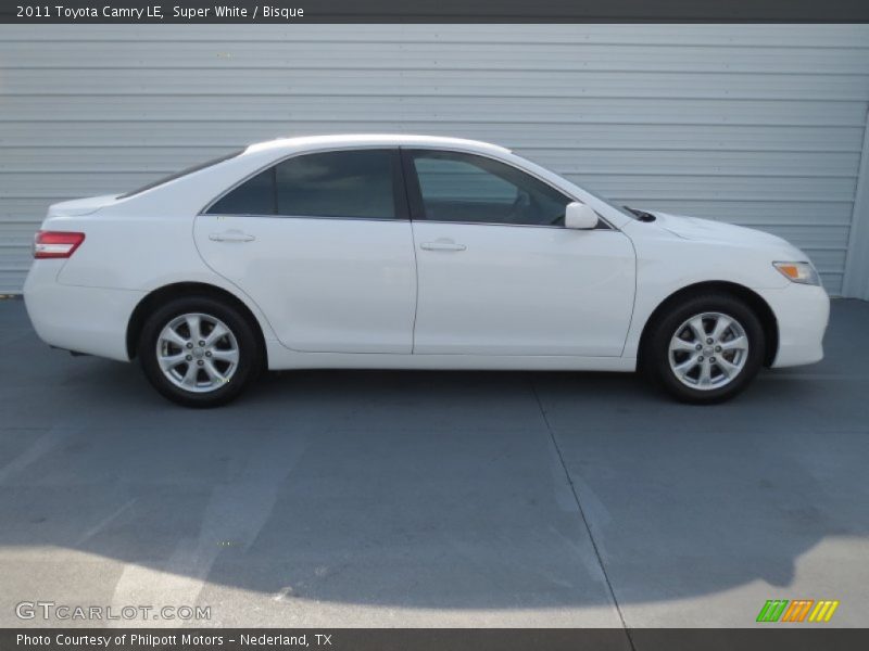 Super White / Bisque 2011 Toyota Camry LE