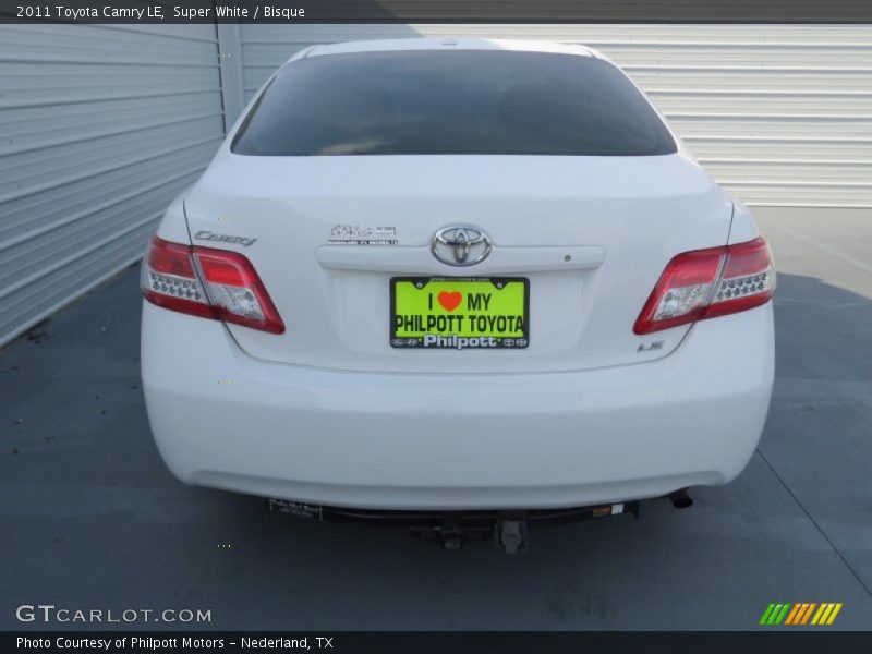 Super White / Bisque 2011 Toyota Camry LE