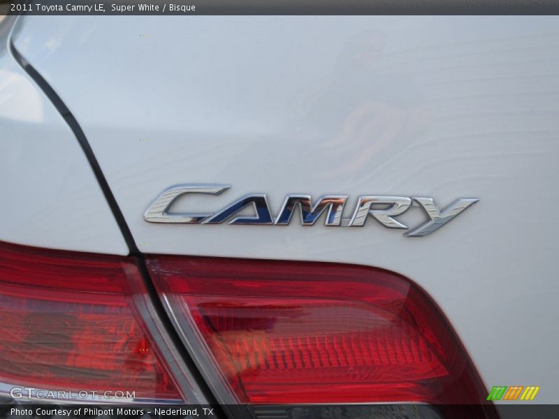 Super White / Bisque 2011 Toyota Camry LE