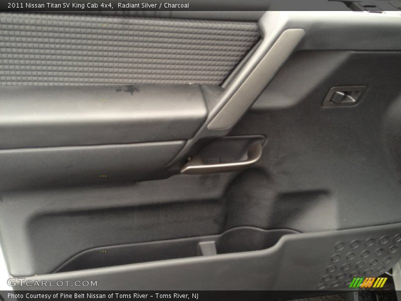 Radiant Silver / Charcoal 2011 Nissan Titan SV King Cab 4x4