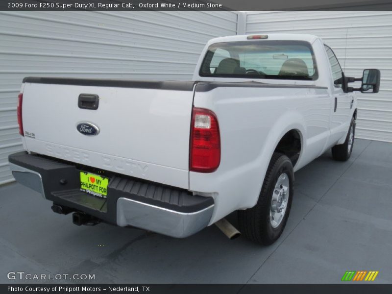 Oxford White / Medium Stone 2009 Ford F250 Super Duty XL Regular Cab