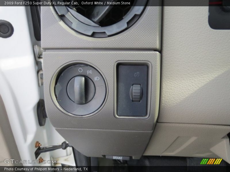 Controls of 2009 F250 Super Duty XL Regular Cab