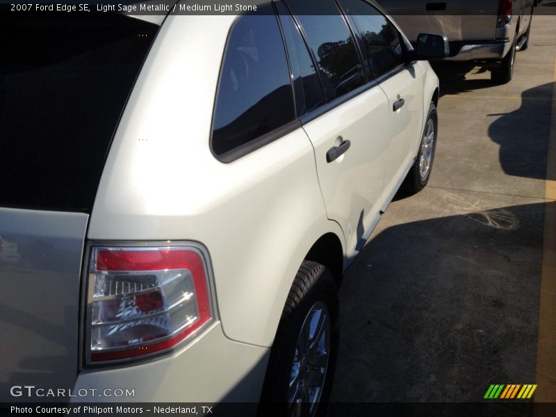 Light Sage Metallic / Medium Light Stone 2007 Ford Edge SE
