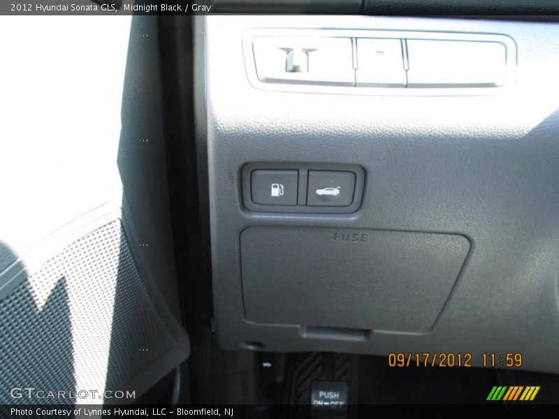 Midnight Black / Gray 2012 Hyundai Sonata GLS