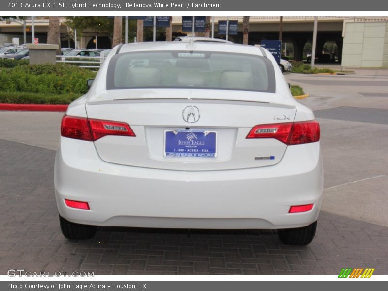 Bellanova White Pearl / Parchment 2013 Acura ILX 1.5L Hybrid Technology