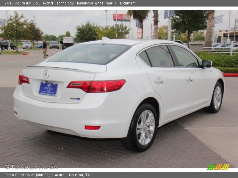 Bellanova White Pearl / Parchment 2013 Acura ILX 1.5L Hybrid Technology