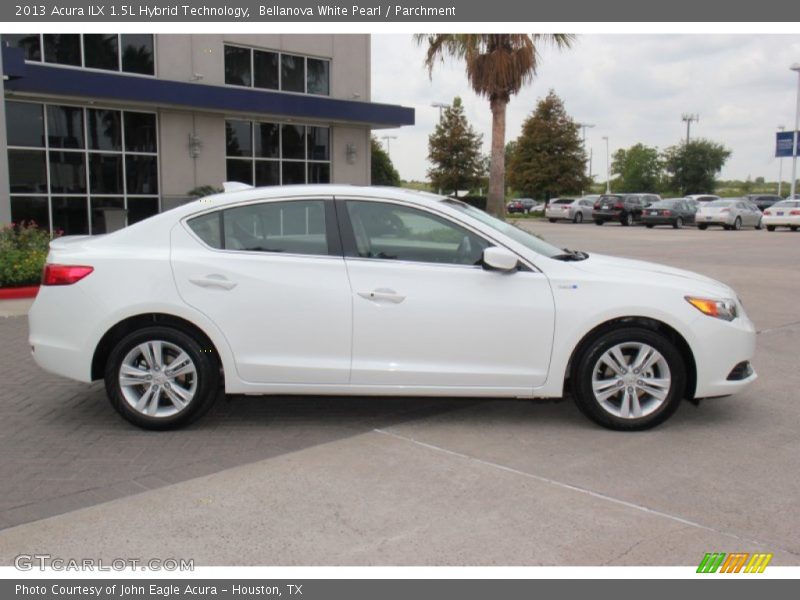 Bellanova White Pearl / Parchment 2013 Acura ILX 1.5L Hybrid Technology