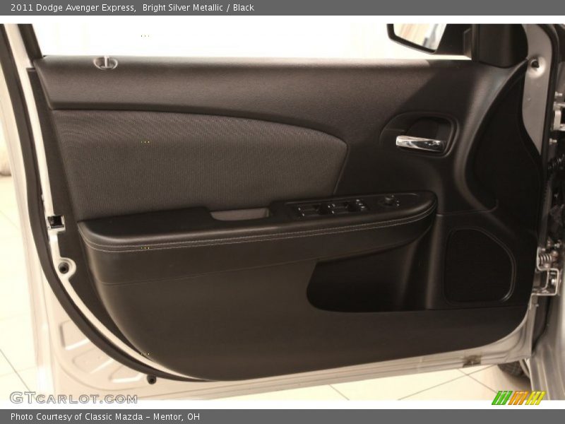 Bright Silver Metallic / Black 2011 Dodge Avenger Express