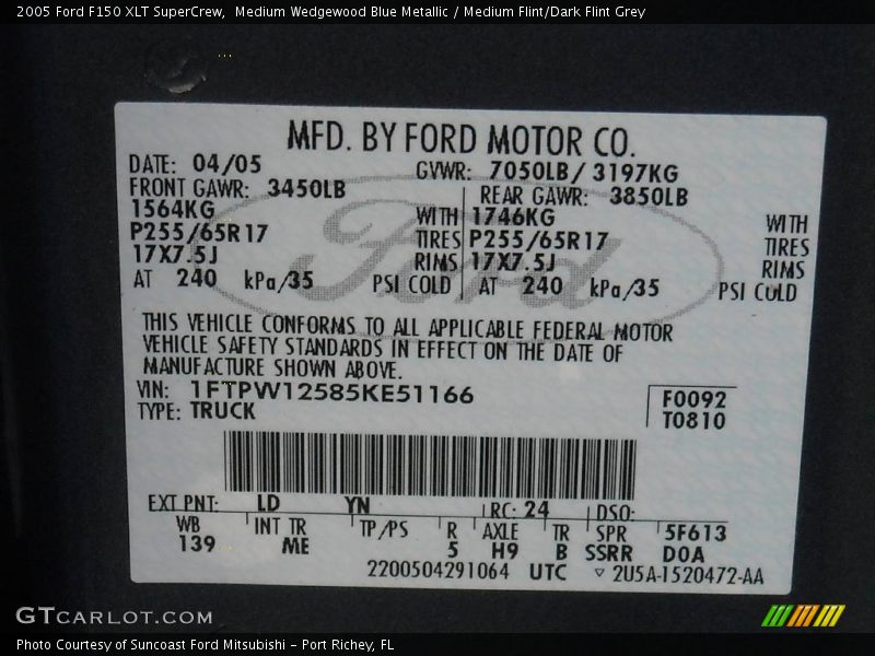 Medium Wedgewood Blue Metallic / Medium Flint/Dark Flint Grey 2005 Ford F150 XLT SuperCrew