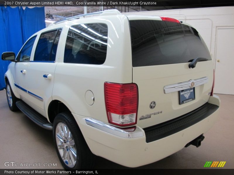 Cool Vanilla White / Dark Khaki/Light Graystone 2007 Chrysler Aspen Limited HEMI 4WD