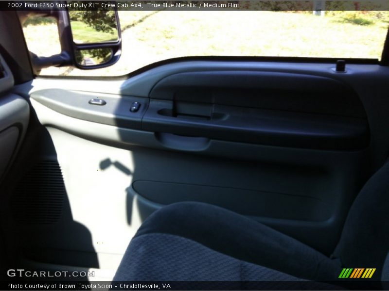 True Blue Metallic / Medium Flint 2002 Ford F250 Super Duty XLT Crew Cab 4x4