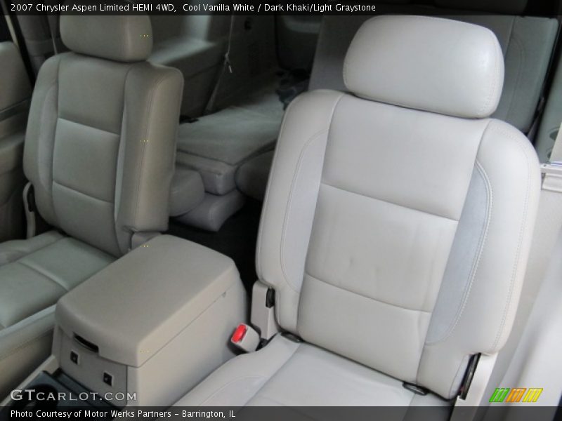 Cool Vanilla White / Dark Khaki/Light Graystone 2007 Chrysler Aspen Limited HEMI 4WD
